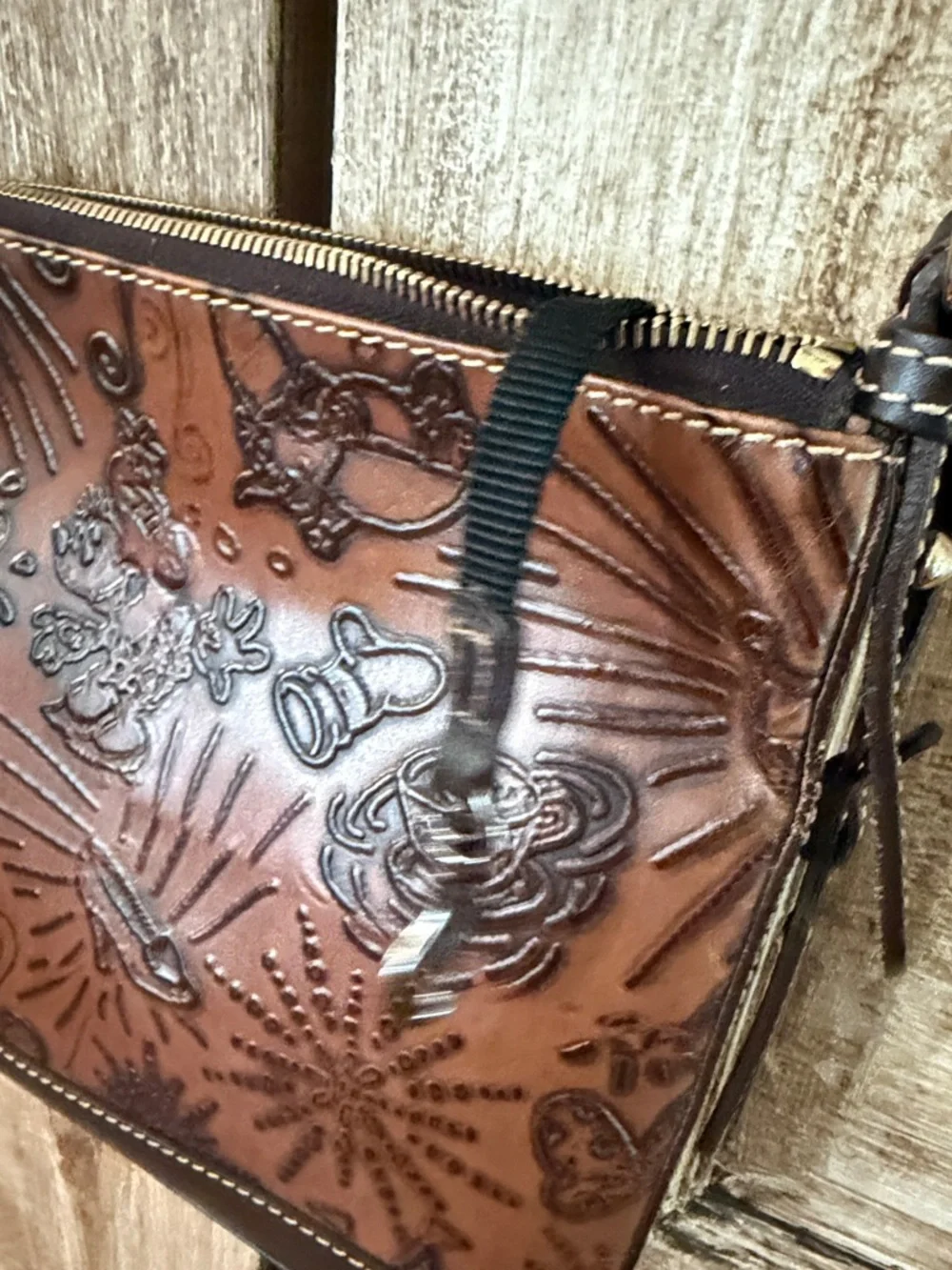 Dooney & Bourke Disney world parks Brown Embossed Leather Crossbody/Dark Trim - Picture 7 of 16